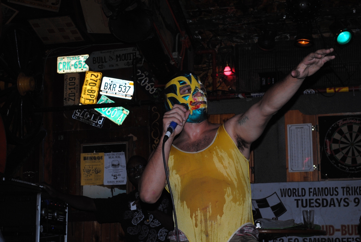 el vortex sings karaoke