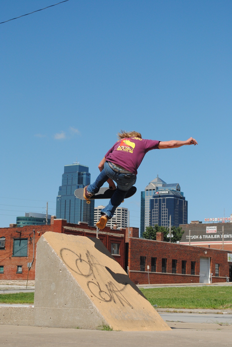 sketch boneless
