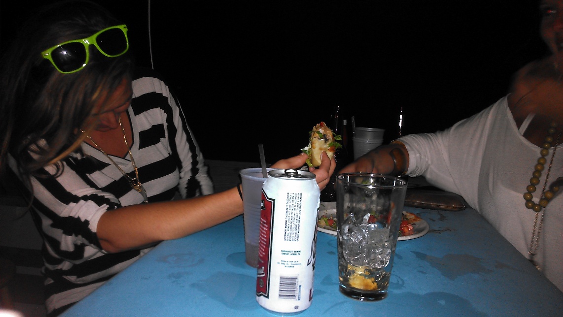 rose and makala snackin